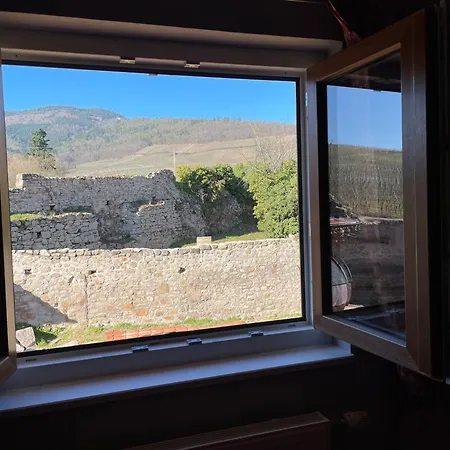 بيت ضيافة Le Refuge Du Rempart 4*