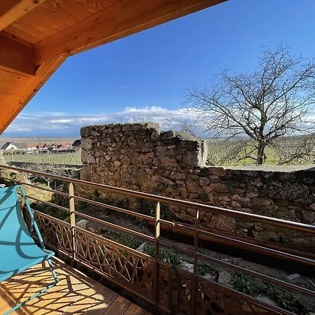 بيت ضيافة Le Refuge Du Rempart 4*